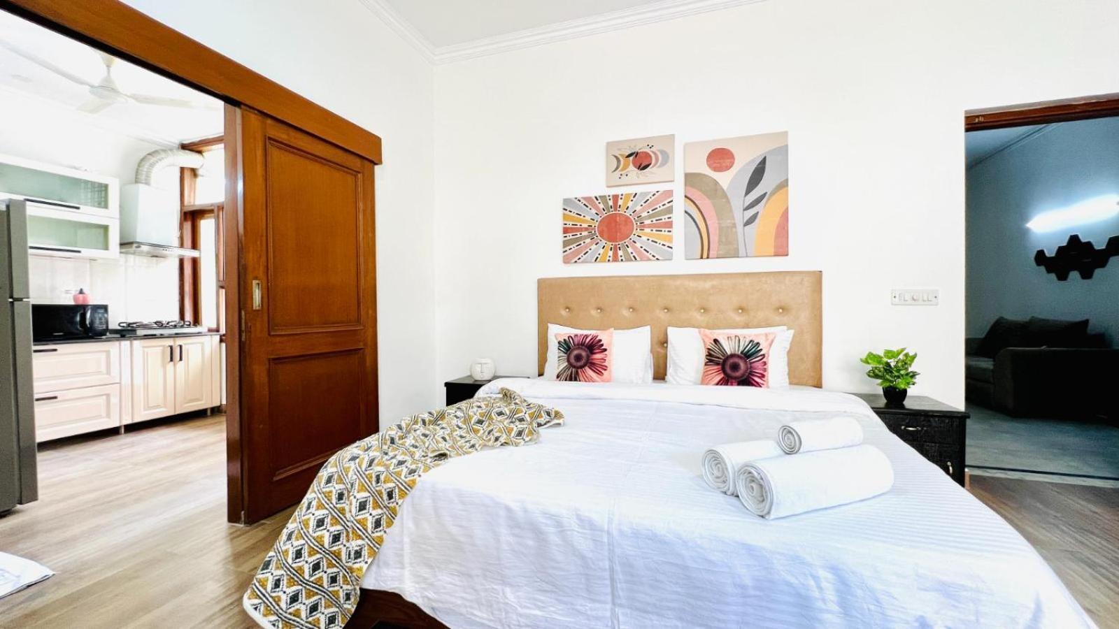 Apartment Olive Service Apartments Dlf Galleria Gurgaon *
