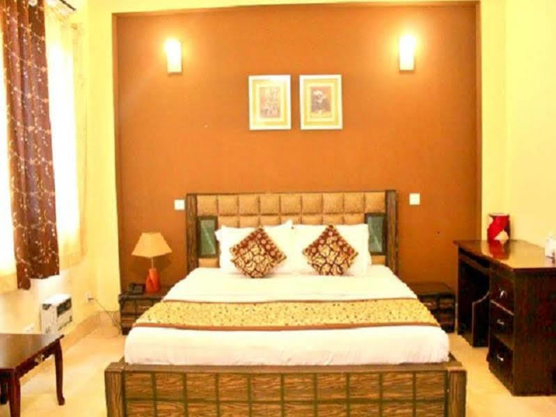 Olive Service Apartments Dlf Galleria Gurgaon * Gurgaon