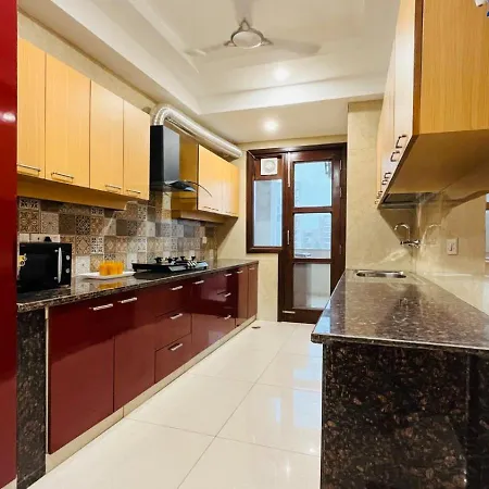 Olive Service Apartments Dlf Galleria Gurgaon Exterior photo
